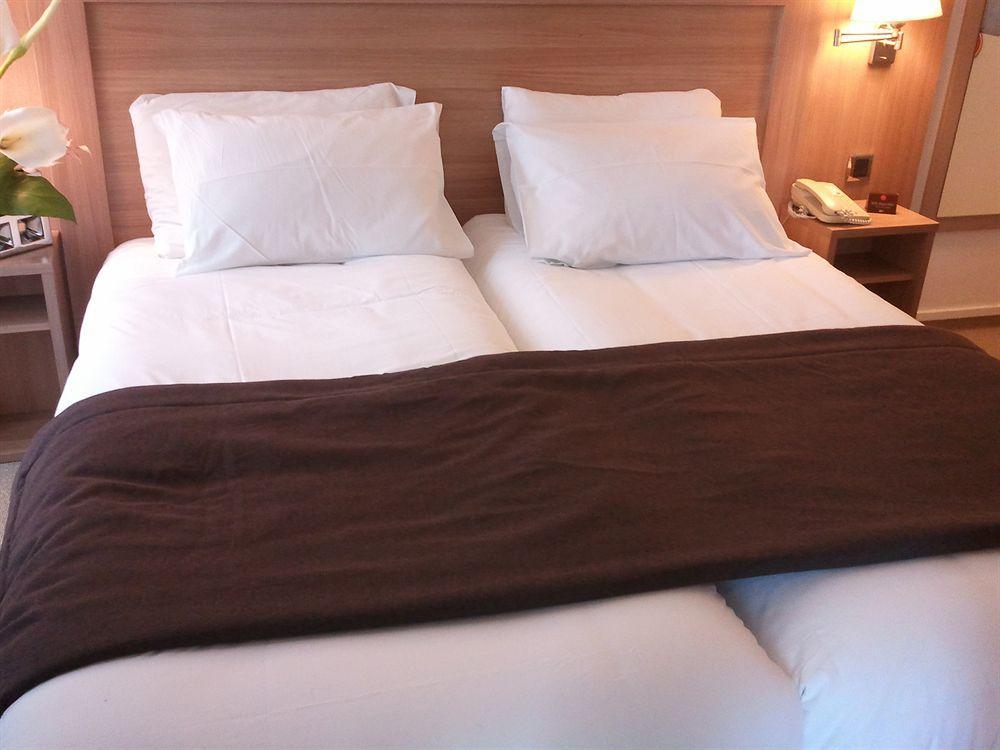 Hotel Boris V. By Happyculture Levallois-Perret Kültér fotó