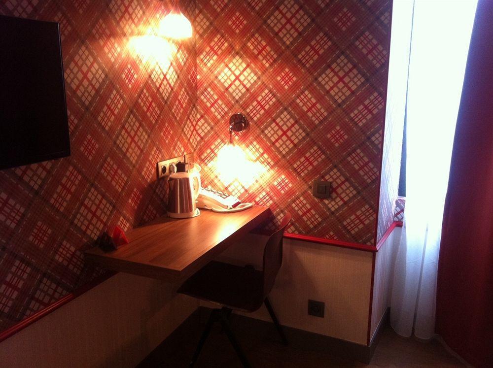 Hotel Boris V. By Happyculture Levallois-Perret Kültér fotó
