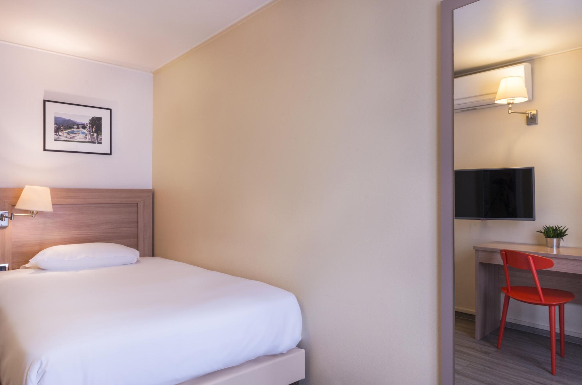 Hotel Boris V. By Happyculture Levallois-Perret Kültér fotó