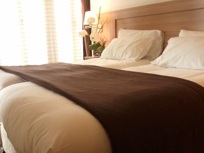 Hotel Boris V. By Happyculture Levallois-Perret Szoba fotó